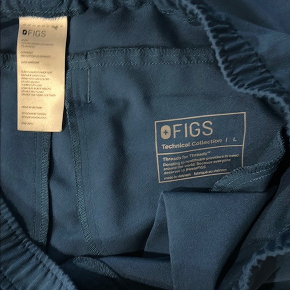 Figs Women's Jogger Pants in Navy - Picture 2 of 7